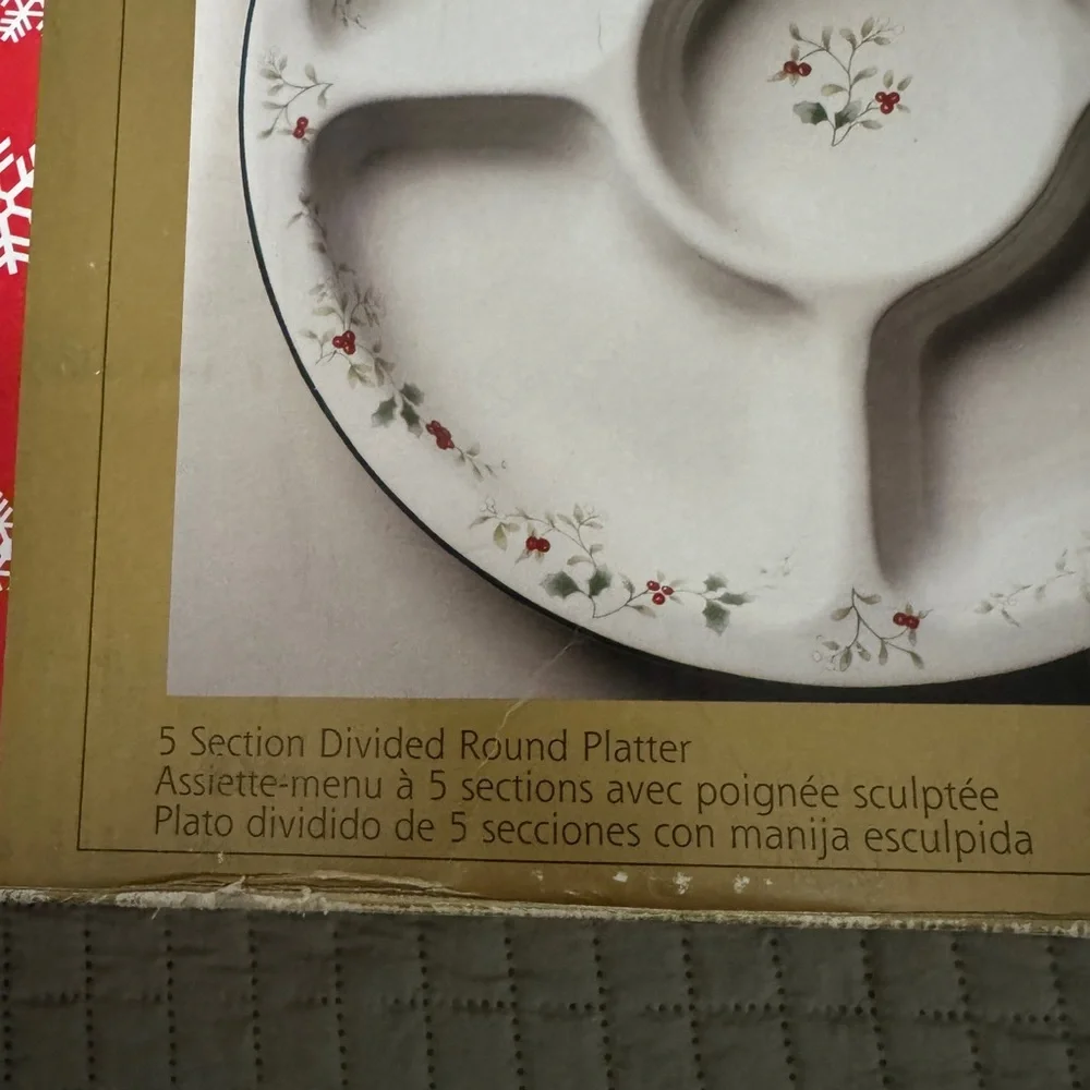 NWT NIB PFLATZGRAFF Vintage Winterberry 5 section serving platter. Appys Snacks